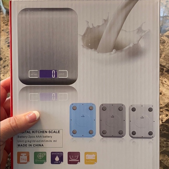 Digital kitchen scale with batteries - Picture 7 of 7